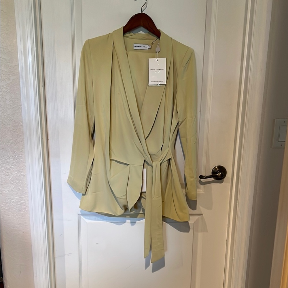 Elegant Light Yellow Drape Blazer